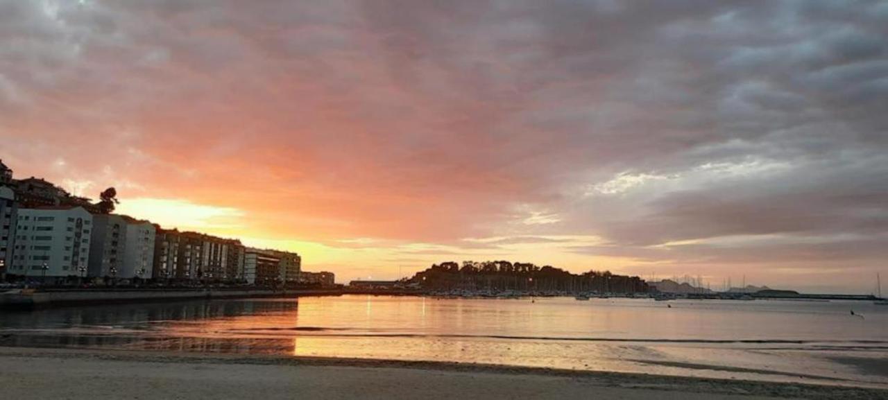 Apartamento Holibai, Amiguinos, Amplia Vivienda Con Parking Al Lado De La Playa Baiona Exterior foto